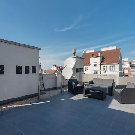 Grosse Terrasse, Klimaanlage Und U-Bahn Naehe Apartman Bécs Kültér fotó