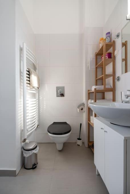 Grosse Terrasse, Klimaanlage Und U-Bahn Naehe Apartman Bécs Kültér fotó